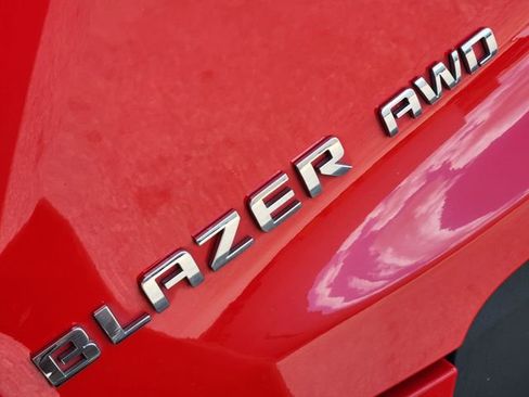 Used 2023 Chevrolet Blazer LT AWD/4WD image 9