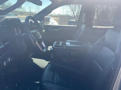 Used 2025 Chevrolet Silverado 1500 LT image 9