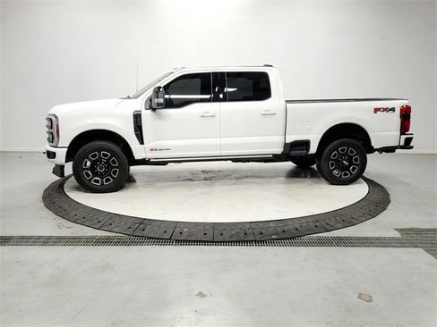 Used 2025 Ford F250 Platinum image 4