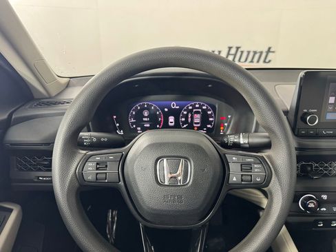 Used 2023 Honda Accord LX image 14