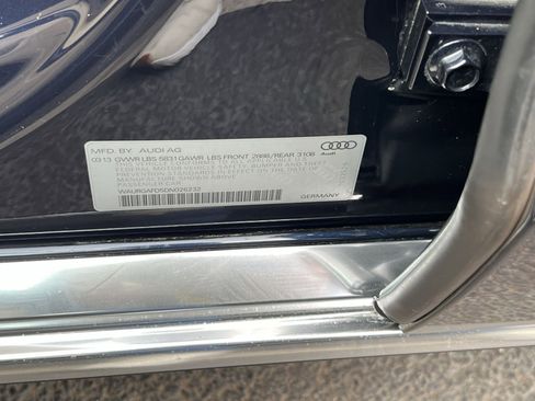 Used 2013 Audi A8 L 3.0T w/ Driver Assistance Pkg image 28