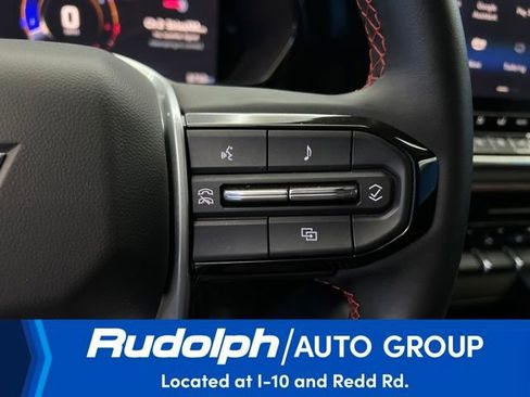 Used 2024 Chevrolet Colorado Z71 w/ Z71 Convenience Package 2 image 19