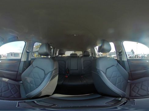 Used 2025 Volkswagen Atlas SE image 45