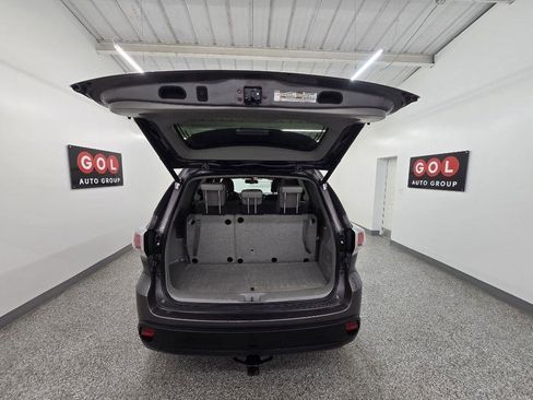 Used 2016 Toyota Highlander XLE FWD image 16