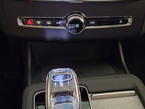 New 2026 Volvo XC90 B6 Ultra w/ Protection Package Premier image 19