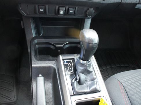 Used 2023 Toyota Tacoma SR5 AWD/4WD image 29