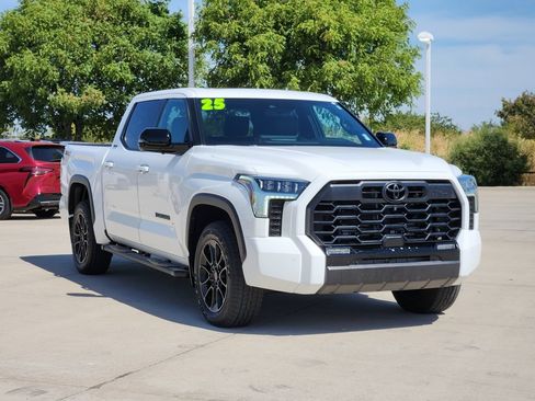 Certified 2025 Toyota Tundra Limited AWD/4WD image 3
