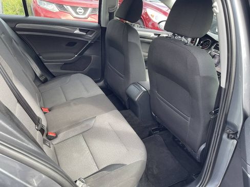 Used 2018 Volkswagen Golf S FWD image 22