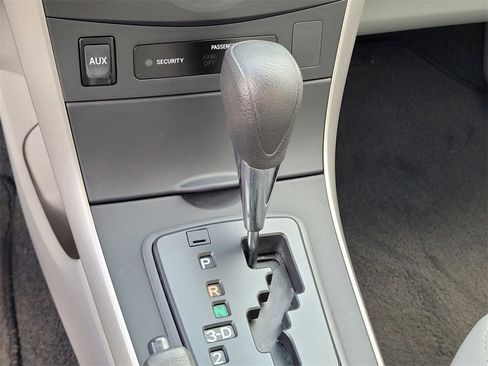 Used 2009 Toyota Corolla LE image 21