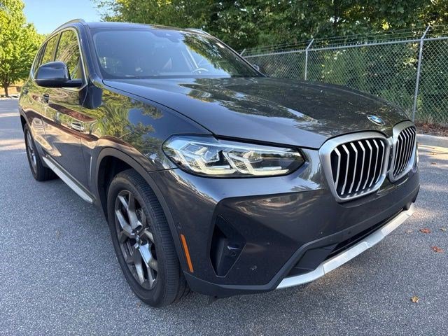 Certified 2024 BMW X3 xDrive30i w/ Premium Package AWD/4WD image 3