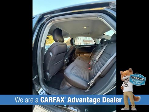 Used 2015 Ford Fusion SE FWD image 10