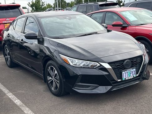 Used 2022 Nissan Sentra SV FWD image 2