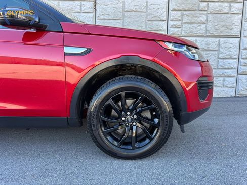 Used 2019 Land Rover Discovery Sport SE image 11