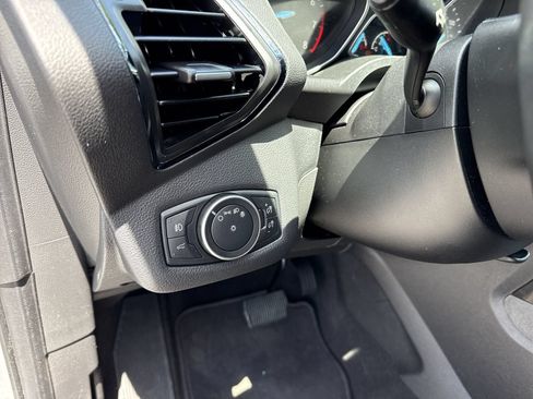 Used 2019 Ford Escape Titanium AWD/4WD image 15