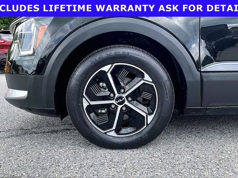 Used 2023 Kia Niro LX FWD image 8