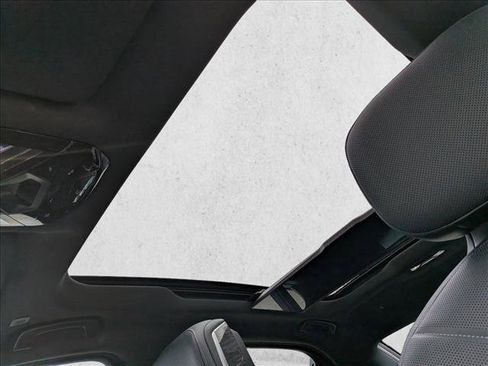 Certified 2023 BMW 760i xDrive 760i xDrive w/ Parking Assistance Package image 17