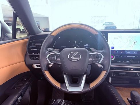 Used 2025 Lexus RX 350 Premium image 19