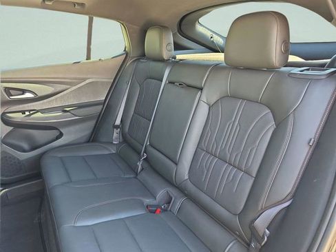 Used 2025 Buick Envista Avenir image 20