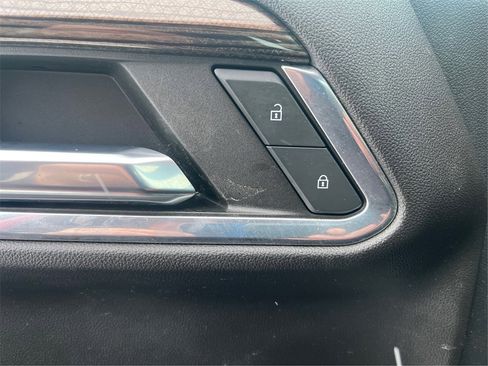 Used 2023 Chevrolet Silverado 1500 RST image 40