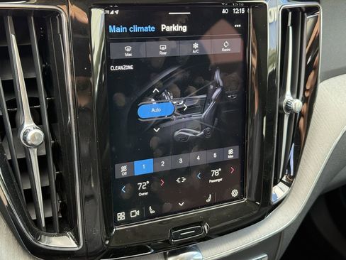 Certified 2025 Volvo XC60 B5 Plus image 24