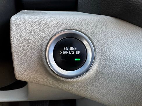 Used 2018 GMC Terrain Denali w/ Advanced Safety Package image 32