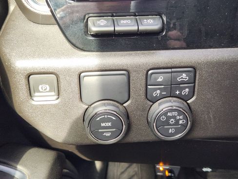 Used 2024 Chevrolet Silverado 1500 LTZ w/ Technology Package RWD image 18