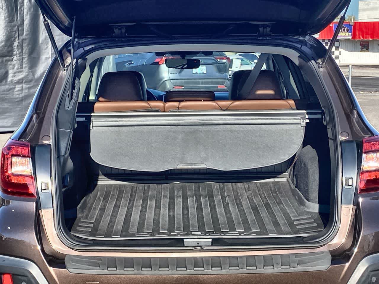 Used 2019 Subaru Outback 3.6R Touring w/ Popular Package #3A AWD/4WD image 24