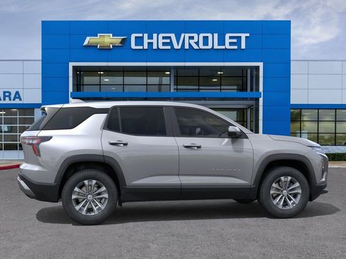 New 2026 Chevrolet Equinox LT w/ Convenience Package II FWD image 5