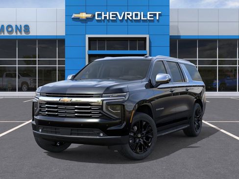 New 2025 Chevrolet Suburban Premier image 7