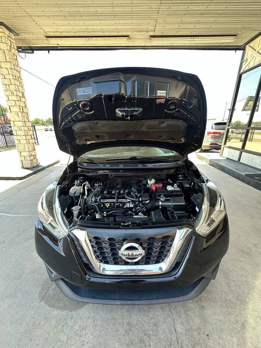 Used 2019 Nissan Kicks S FWD image 23