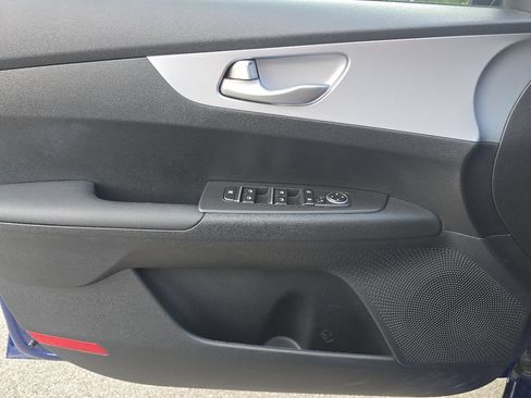 Used 2024 Kia Forte LXS w/ LXS Technology Package FWD image 23