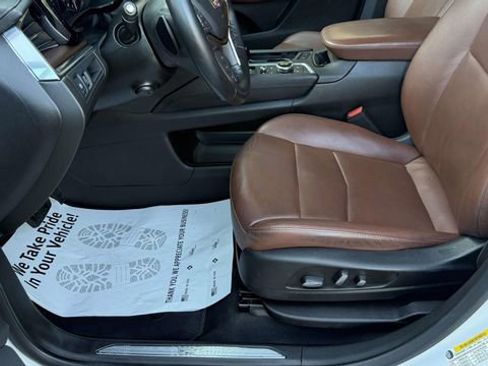 Certified 2023 Cadillac XT5 Premium Luxury AWD/4WD image 18