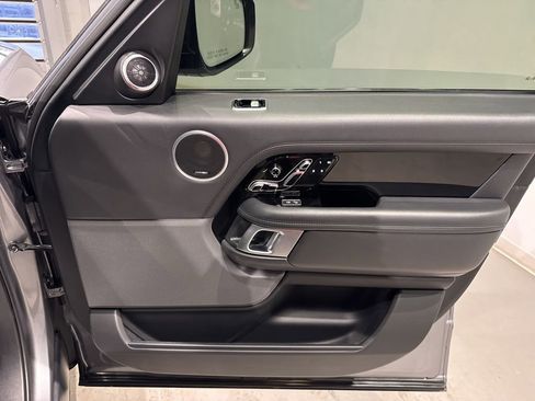 Used 2020 Land Rover Range Rover HSE image 34