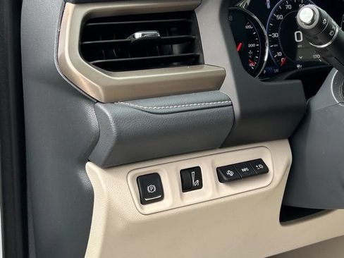 Used 2021 GMC Acadia Denali w/ Denali Ultimate Package AWD/4WD image 37