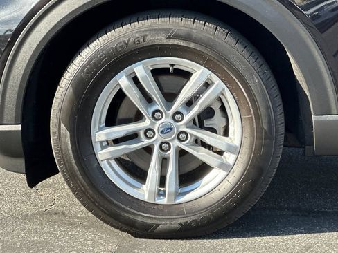 Certified 2023 Ford Explorer XLT w/ Equipment Group 202A RWD image 30