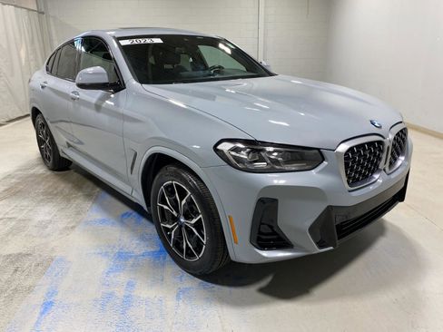 Used 2023 BMW X4 xDrive30i w/ M Sport Package image 3