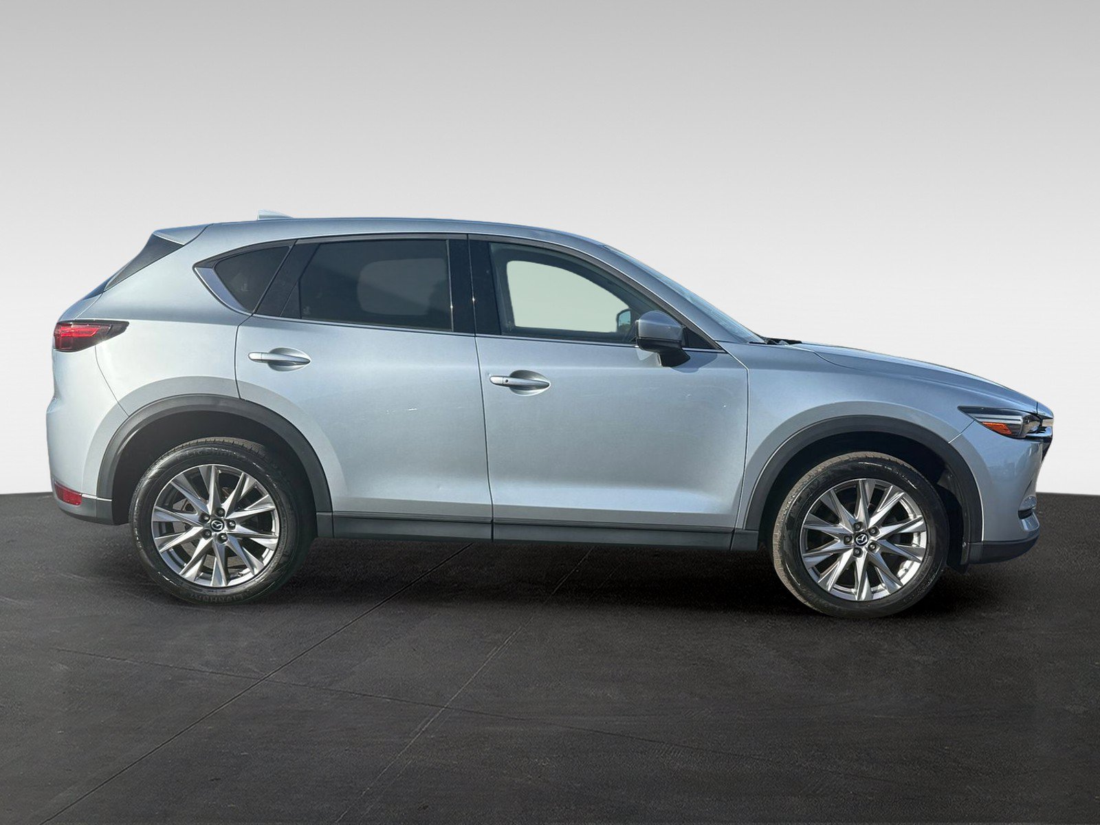 Used 2020 MAZDA CX-5 Grand Touring FWD image 4