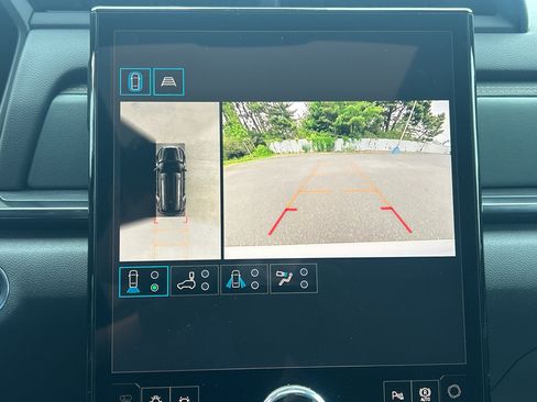 New 2027 GMC Terrain AT4 w/ Technology Package II AWD/4WD image 22