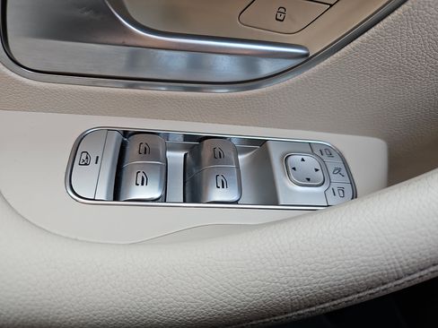 Certified 2023 Mercedes-Benz GLS 450 4MATIC image 30