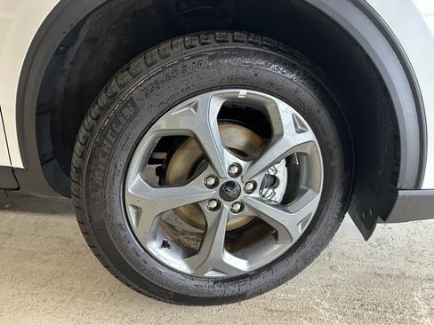 New 2025 Ford Escape ST-Line w/ Cold Weather Package AWD/4WD image 39