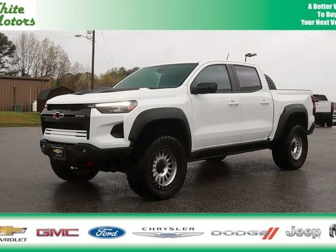 Used 2024 Chevrolet Colorado ZR2 w/ ZR2 Bison Edition AWD/4WD image 1