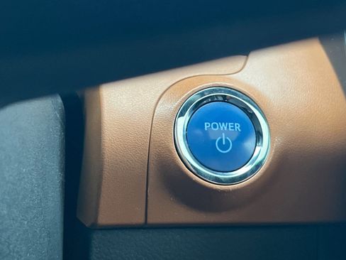 Certified 2020 Toyota Avalon Limited image 21