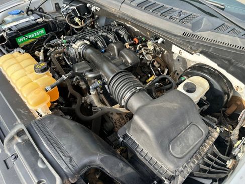 Used 2020 Ford F150 XL w/ Equipment Group 101A Mid RWD image 22