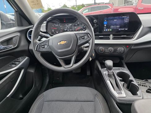 Used 2024 Chevrolet Trax LS FWD image 11