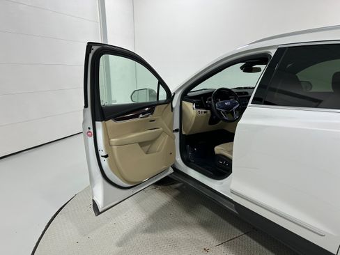 Used 2019 Cadillac XT5 Luxury AWD/4WD image 22