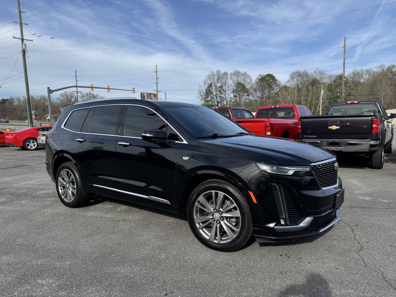 Used 2022 Cadillac XT6 Premium Luxury AWD/4WD image 2