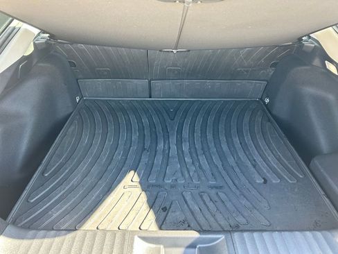 Used 2023 Toyota Prius XLE image 27