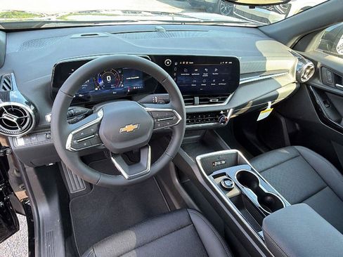 New 2026 Chevrolet Equinox LT w/ Convenience Package II FWD image 19