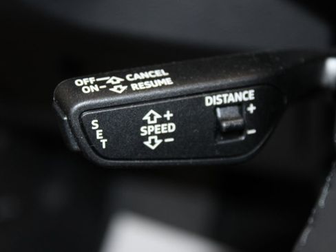 Used 2023 Audi Q3 2.0T Premium Plus w/ Premium Plus Package image 35