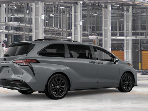 New 2026 Toyota Sienna XSE FWD image 10